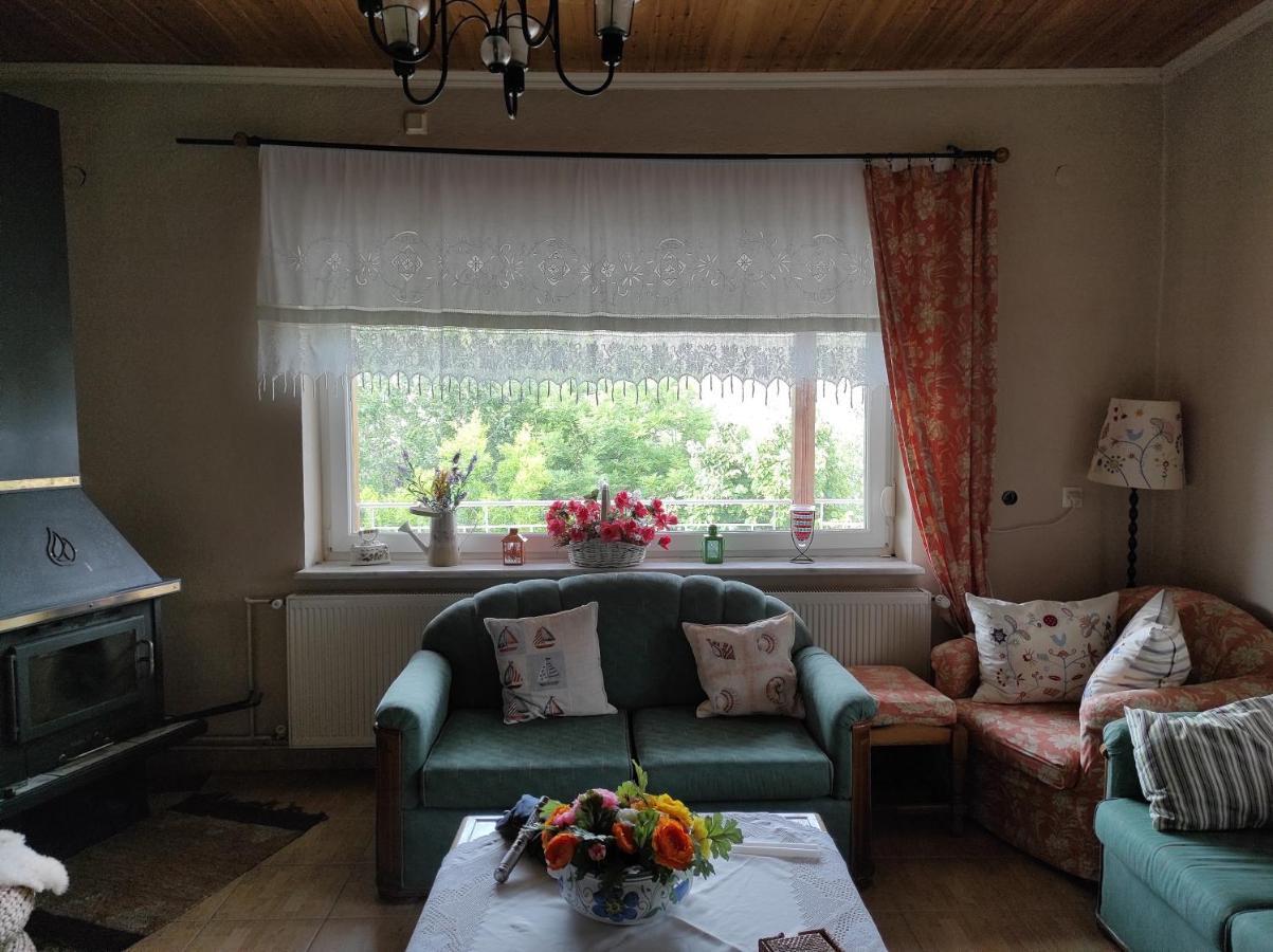 Countryside Cottage With Garden & Lake View Peraia  Eksteriør billede